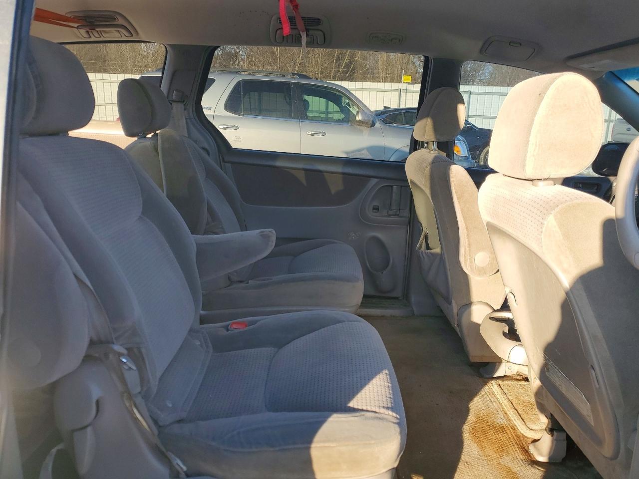 2006 TOYOTA SIENNA photo 21