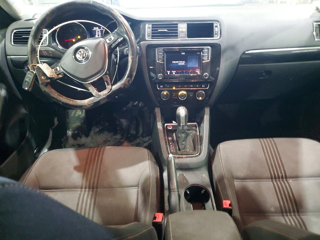 2017 VOLKSWAGEN JETTA SE photo 15