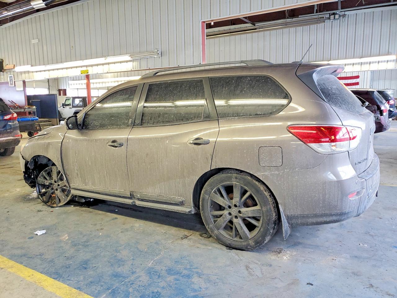 2013 NISSAN PATHFINDER S photo 4