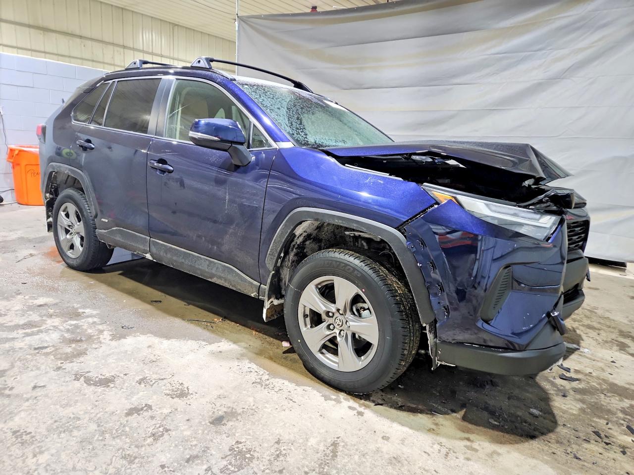 2025 TOYOTA RAV4 photo 4