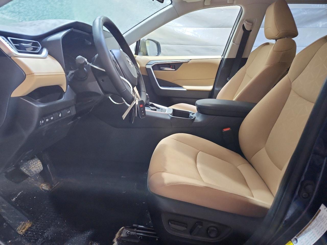 2025 TOYOTA RAV4 photo 7