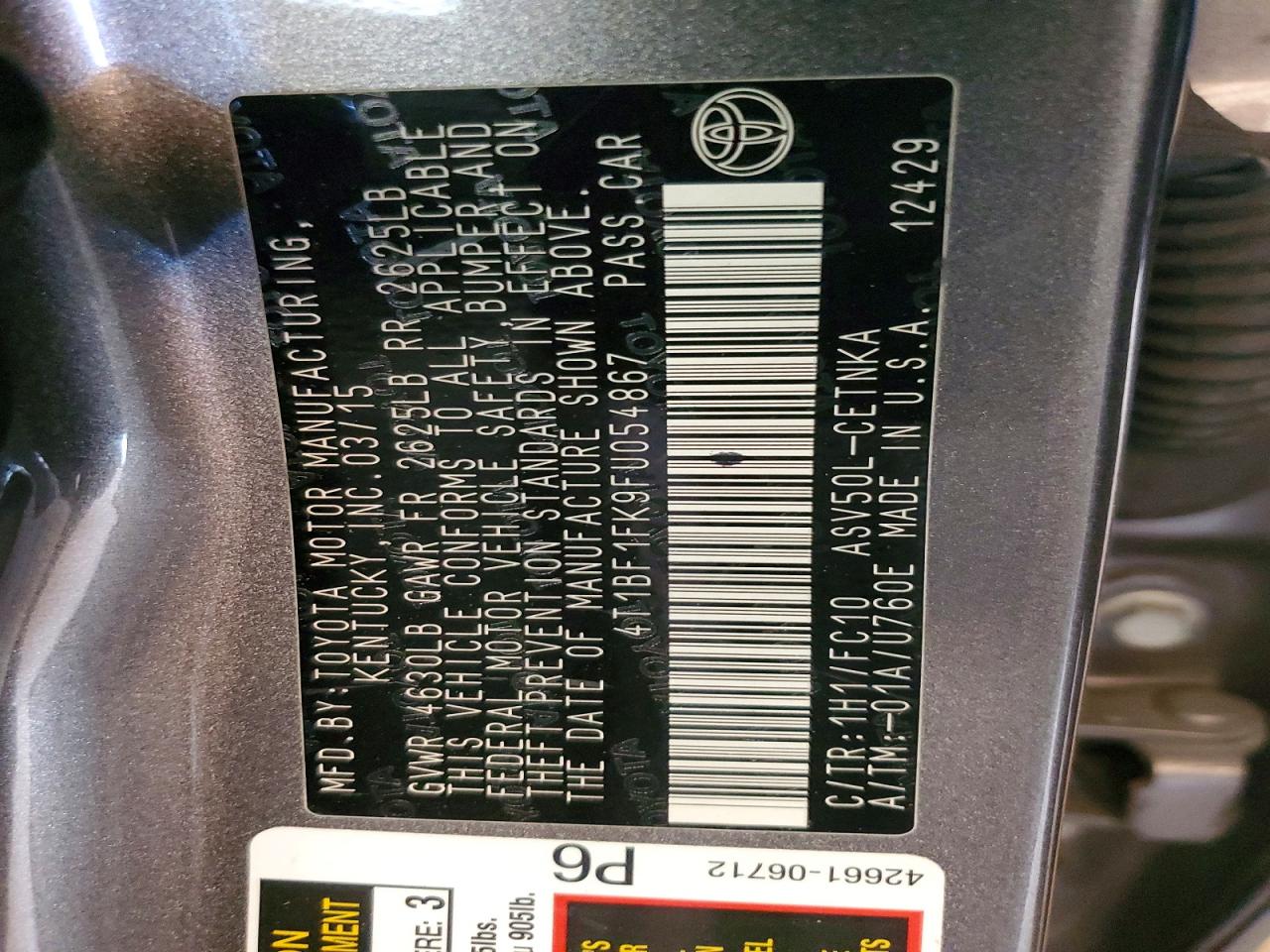 2015 TOYOTA CAMRY LE photo 12
