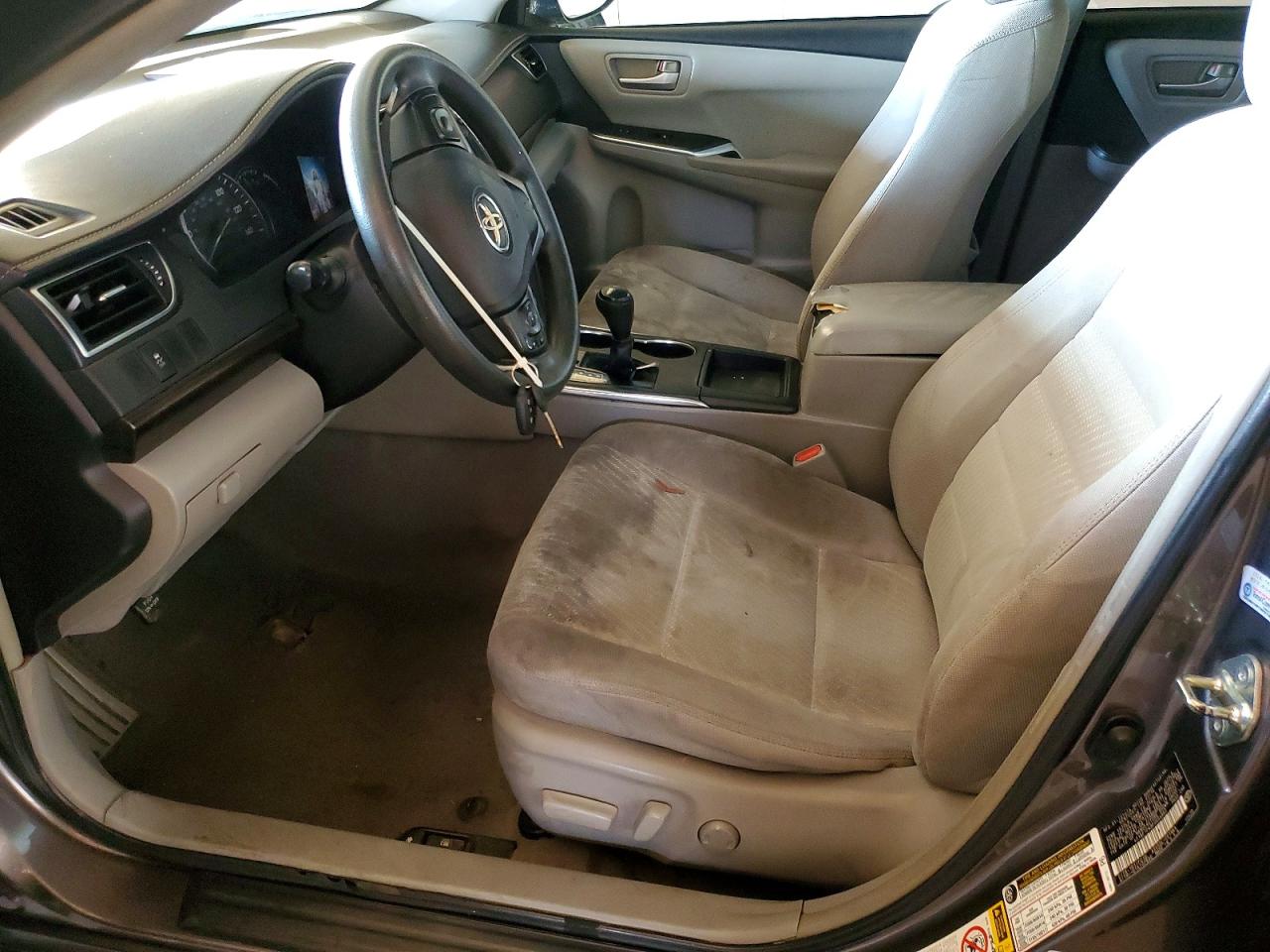 2015 TOYOTA CAMRY LE photo 7