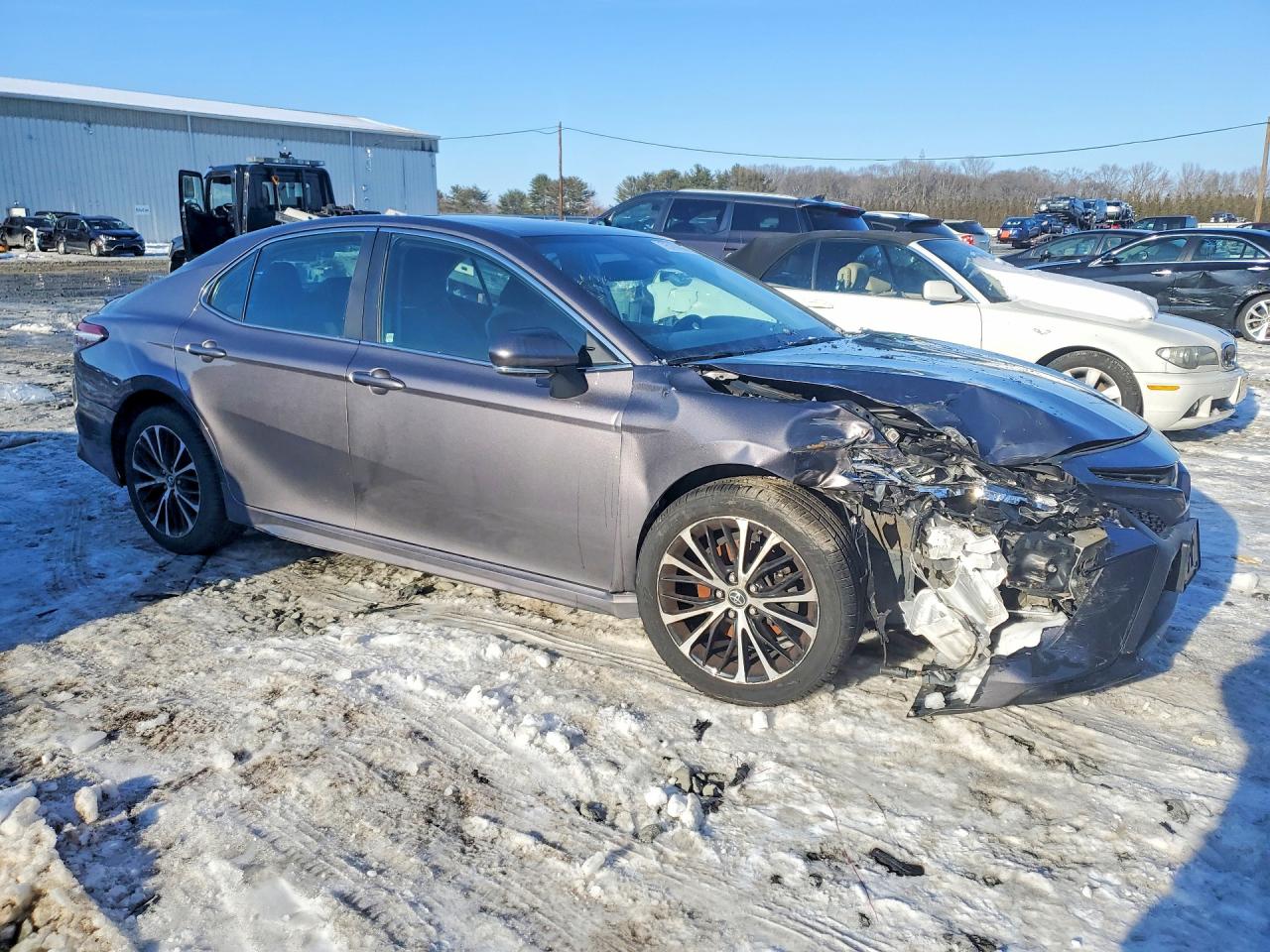 2019 TOYOTA CAMRY photo 4