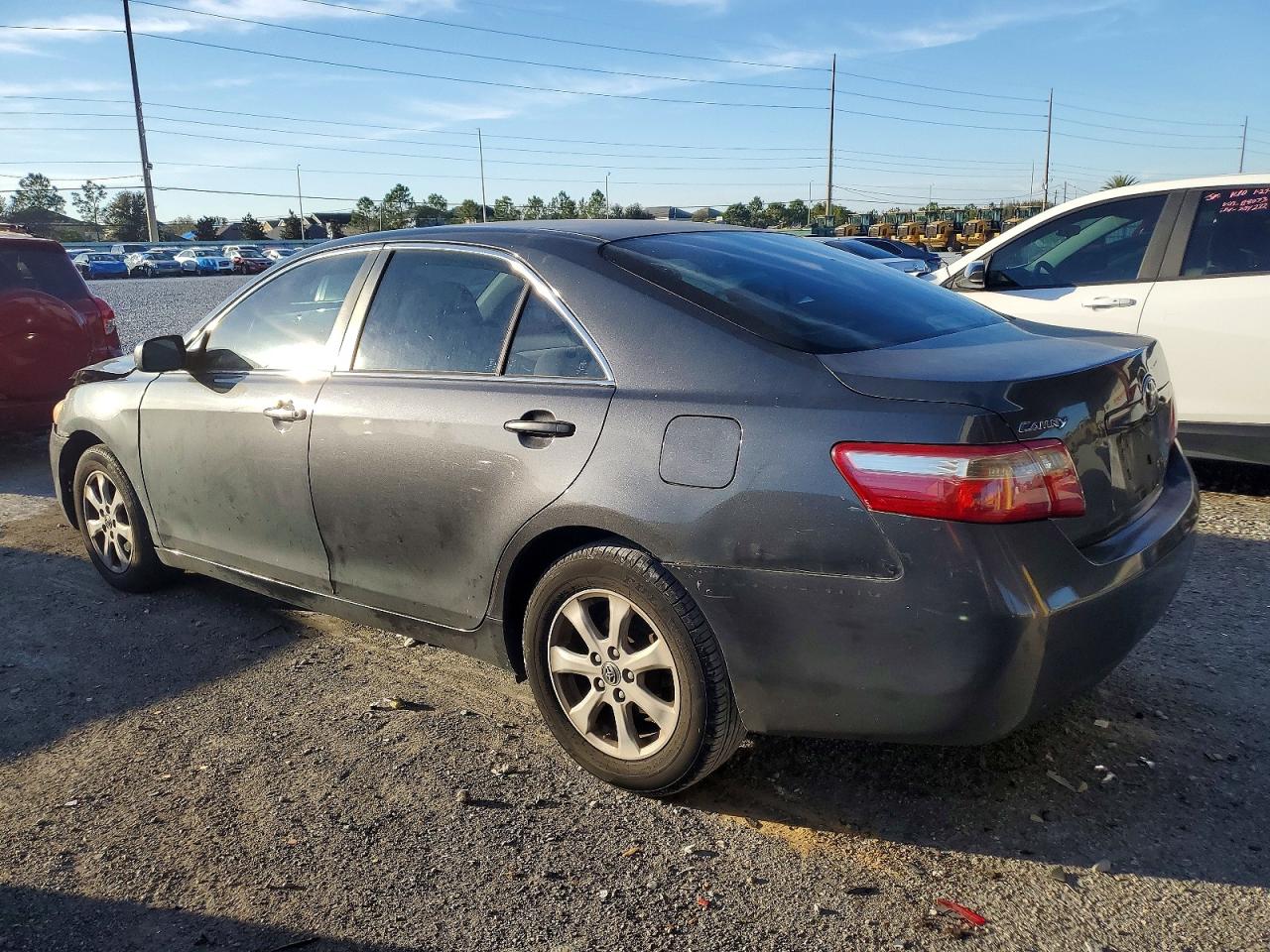2007 TOYOTA CAMRY LE photo 3