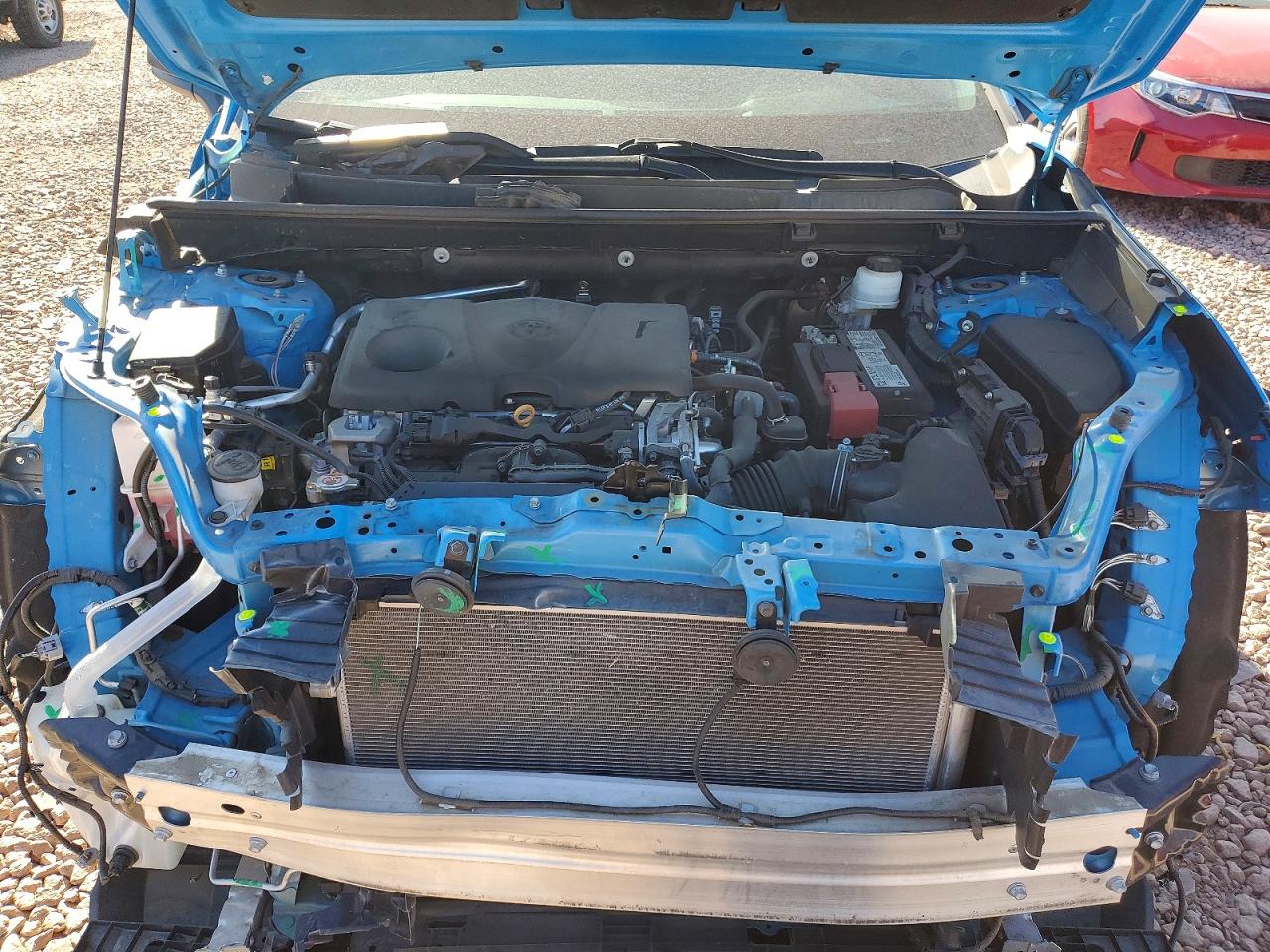 2021 TOYOTA RAV4 LE photo 31