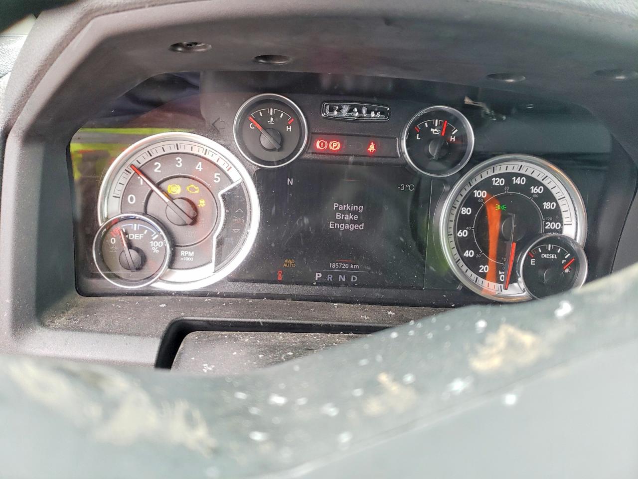 2016 RAM 1500 SLT photo 9
