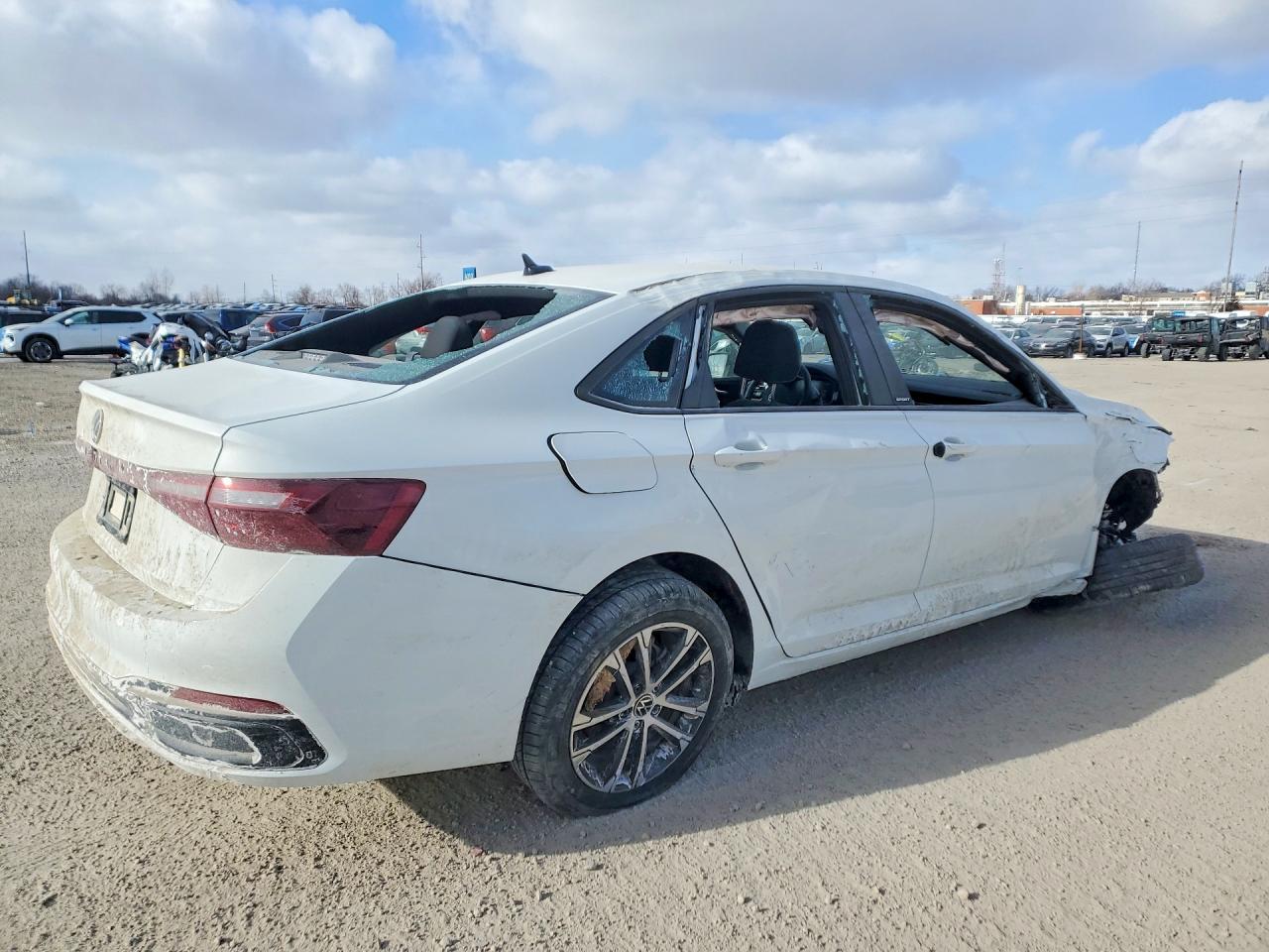 2025 VOLKSWAGEN JETTA SPORT photo 5