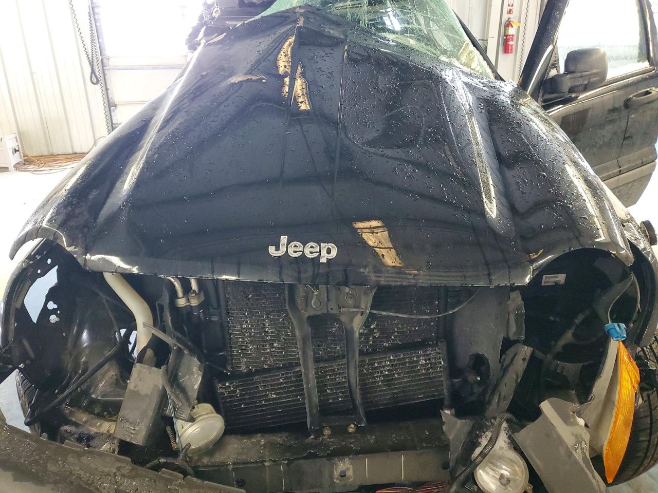 2005 JEEP LIBERTY SPORT photo 31