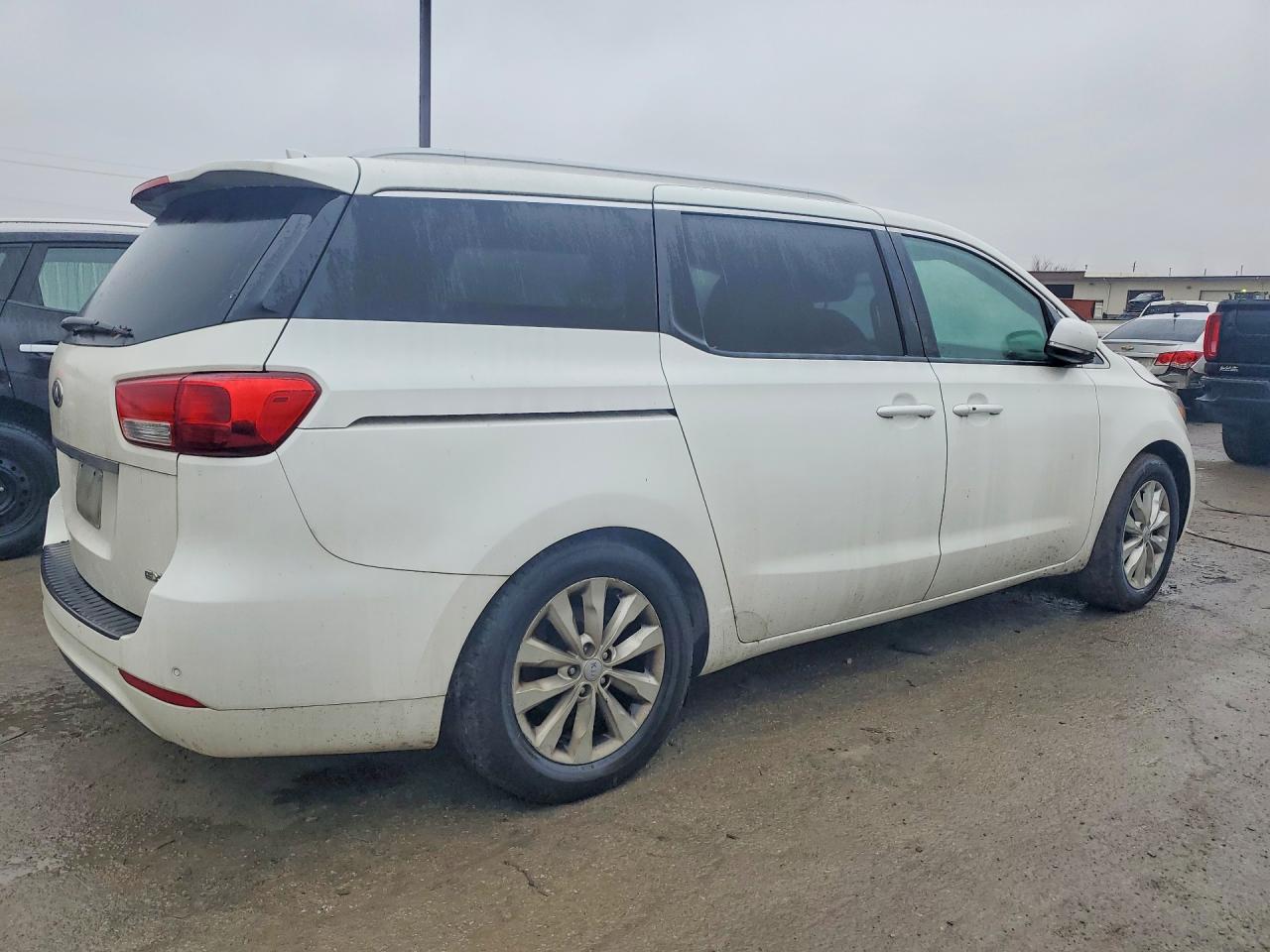 2016 KIA SEDONA EX photo 7