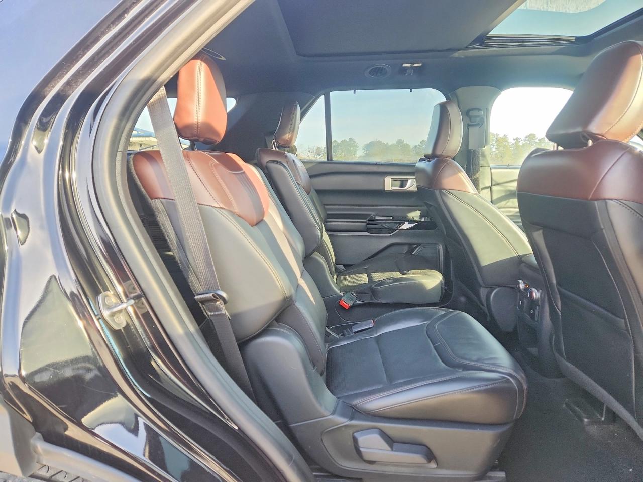 2021 FORD EXPLORER PLATINUM photo 11