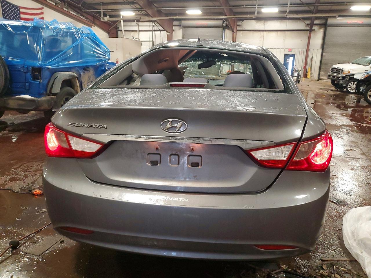 2013 HYUNDAI SONATA GLS photo 11