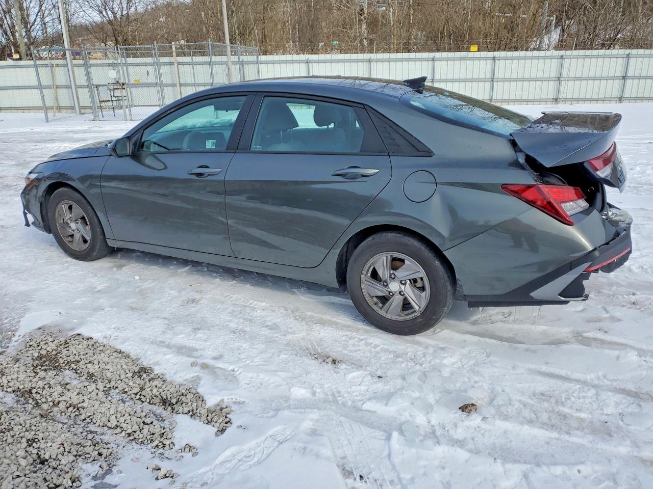 2025 HYUNDAI ELANTRA SE photo 2