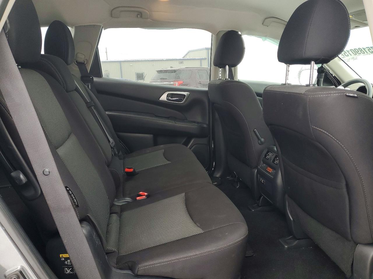 2020 NISSAN PATHFINDER S photo 31