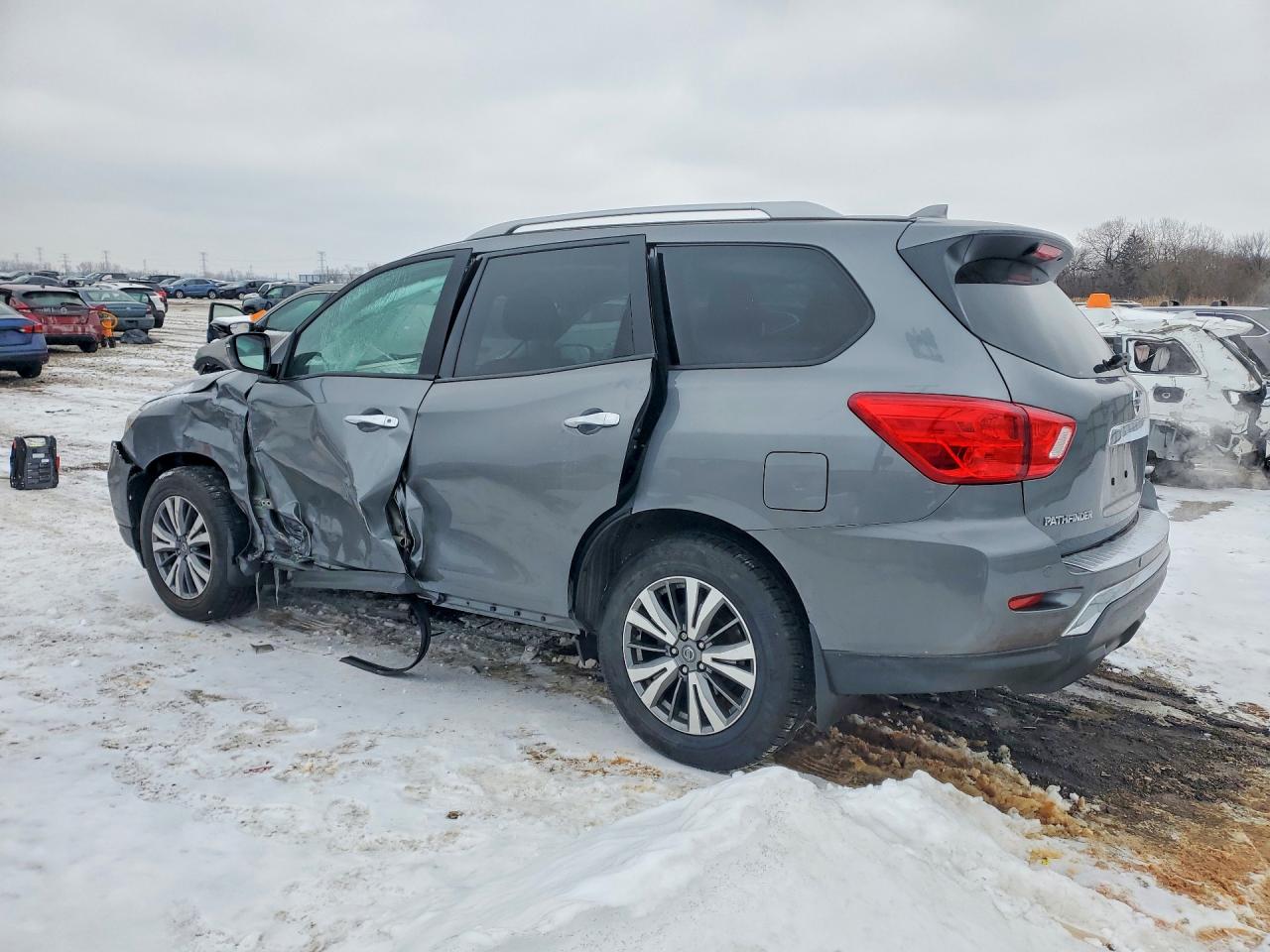 2020 NISSAN PATHFINDER S photo 4