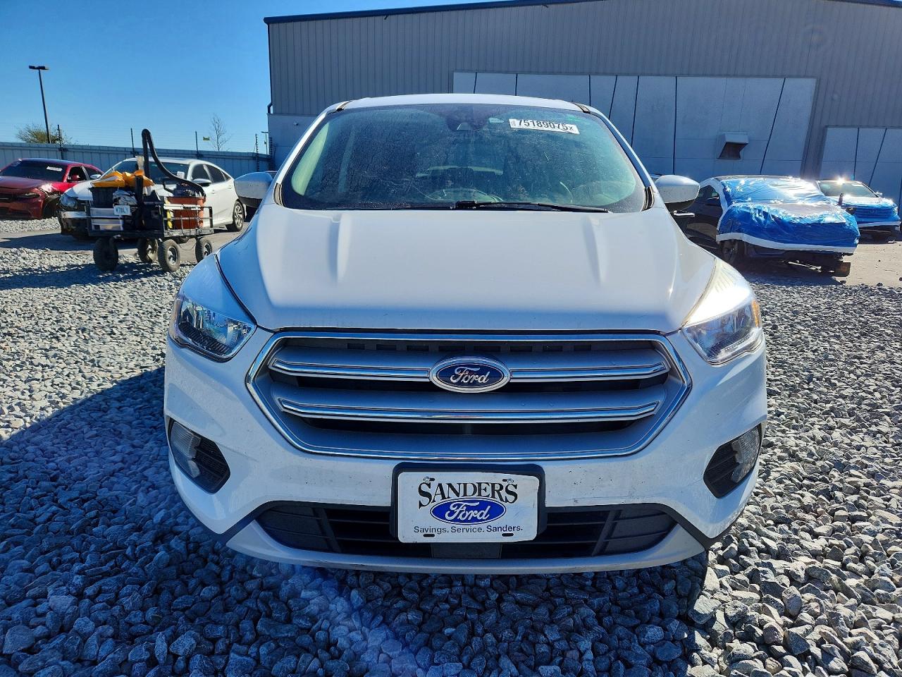 2018 FORD ESCAPE SE photo 9