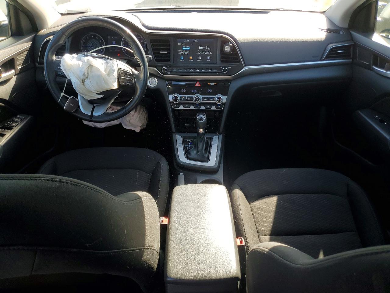 2020 HYUNDAI ELANTRA SEL photo 8
