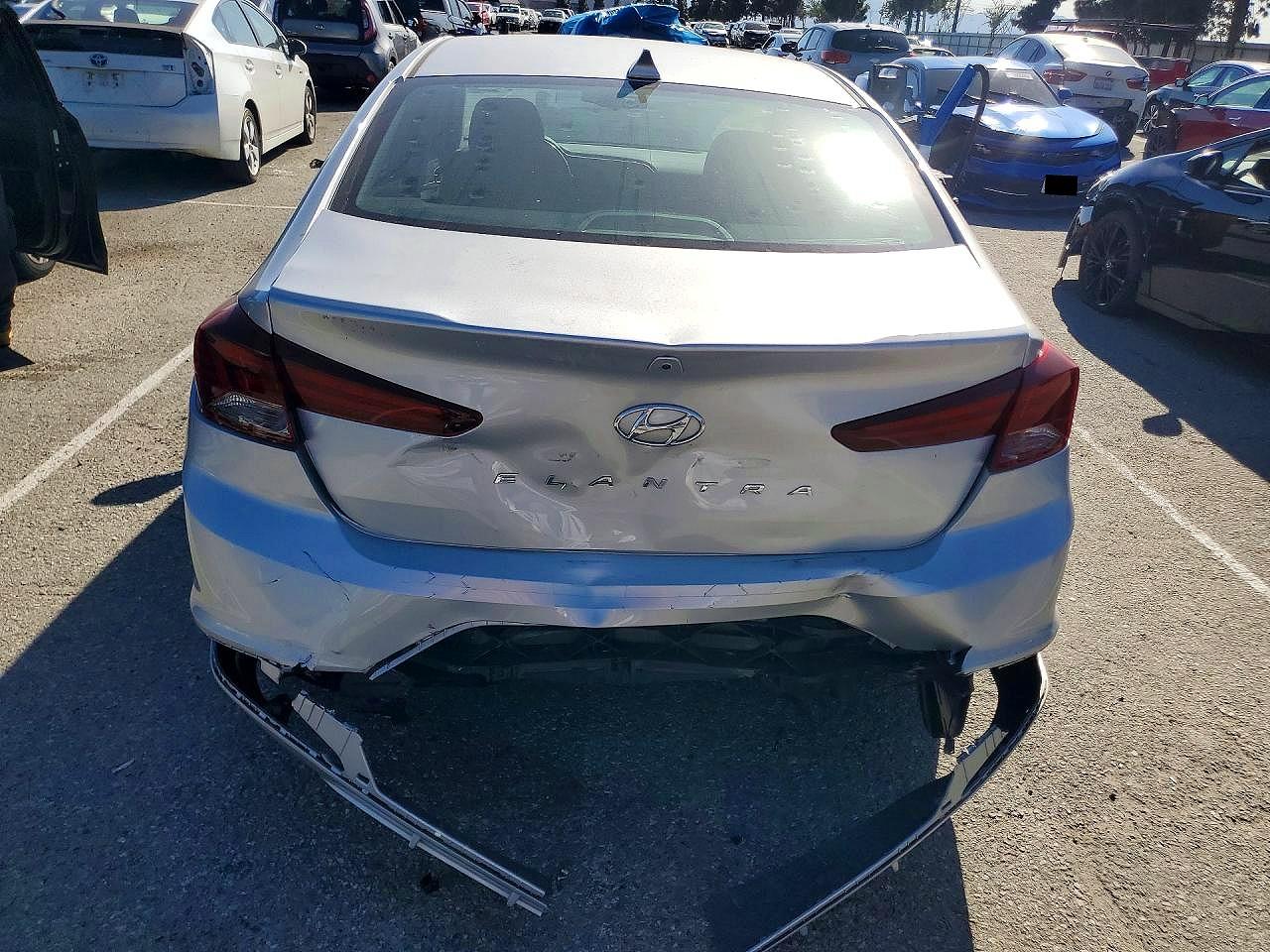2020 HYUNDAI ELANTRA SEL photo 6