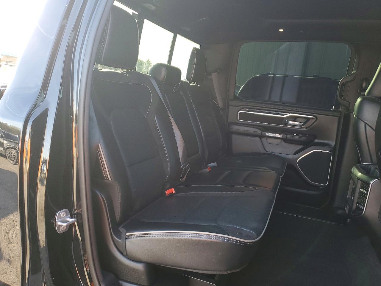 2023 RAM 1500 LARAMIE photo 28