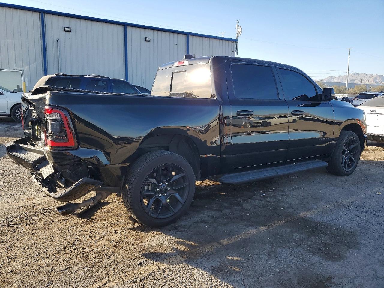 2023 RAM 1500 LARAMIE photo 7