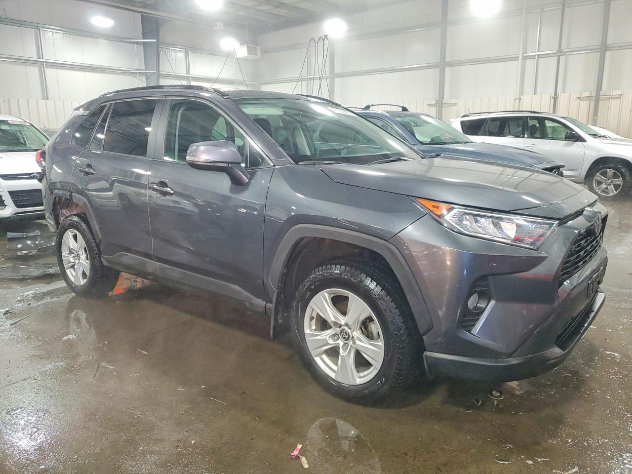2021 TOYOTA RAV4 XLE photo 10