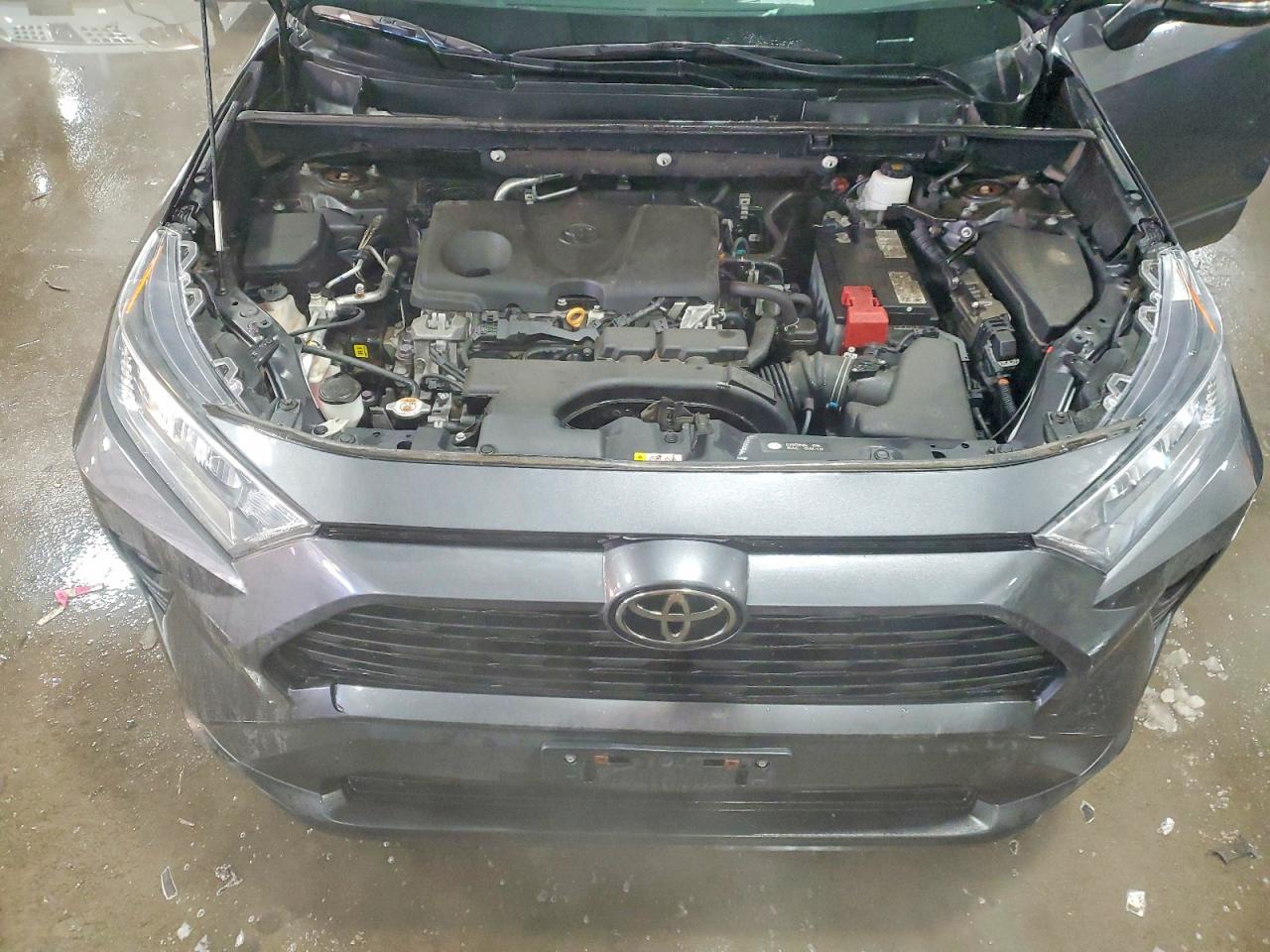 2021 TOYOTA RAV4 XLE photo 34