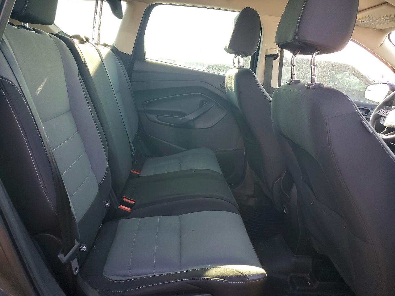2017 FORD ESCAPE S photo 21
