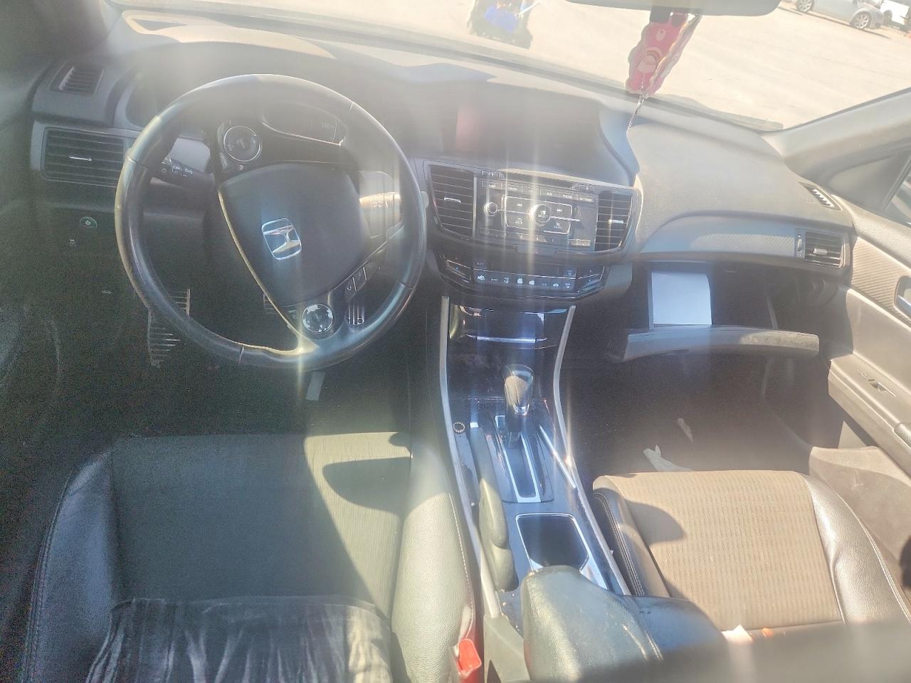 2016 HONDA ACCORD SPORT photo 22