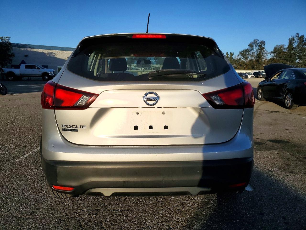 2019 NISSAN ROGUE SPORT S photo 6