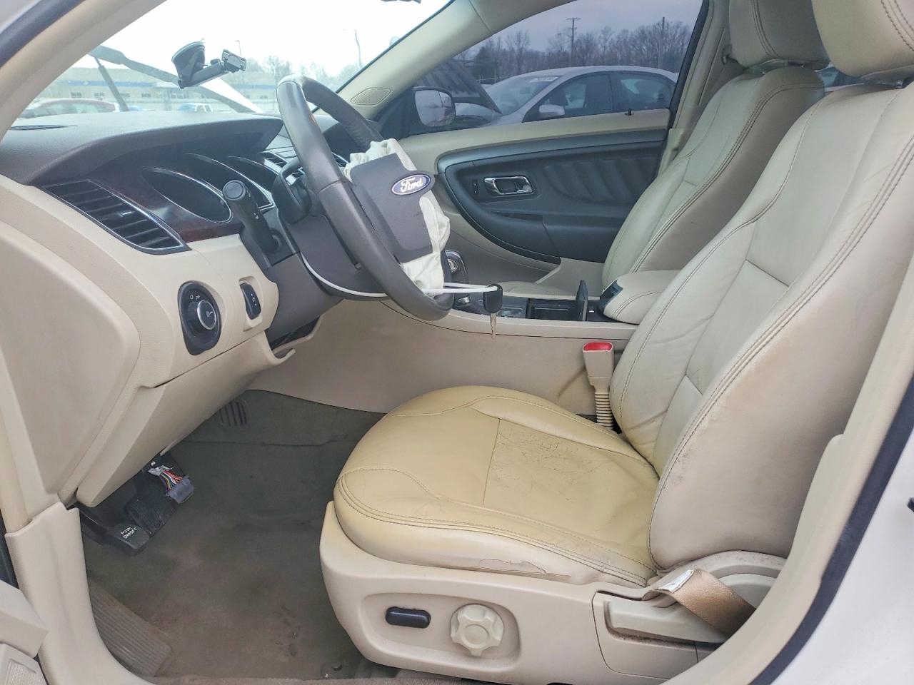 2011 FORD TAURUS SEL photo 19