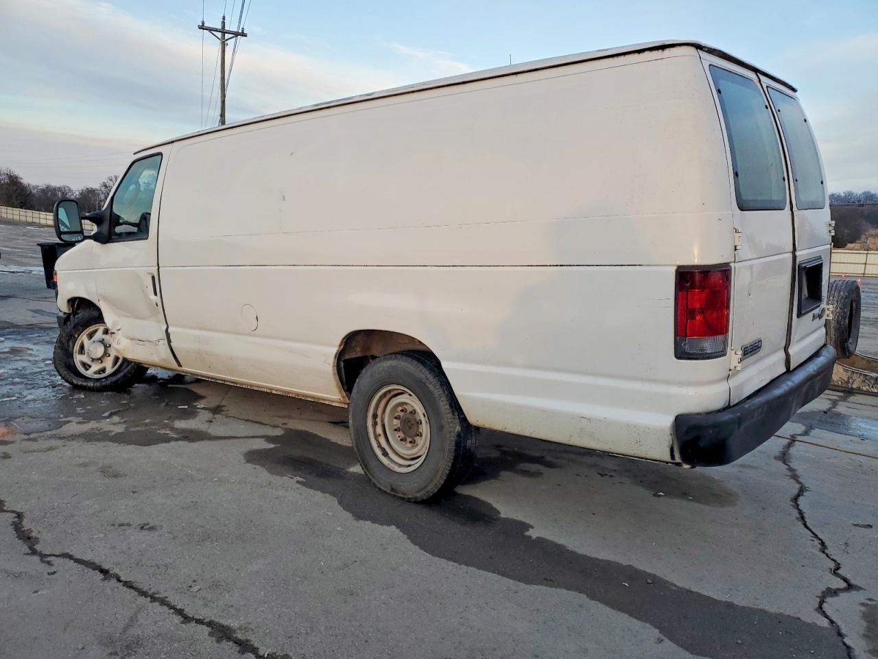 2011 FORD E350 DELIVERY VAN photo 2