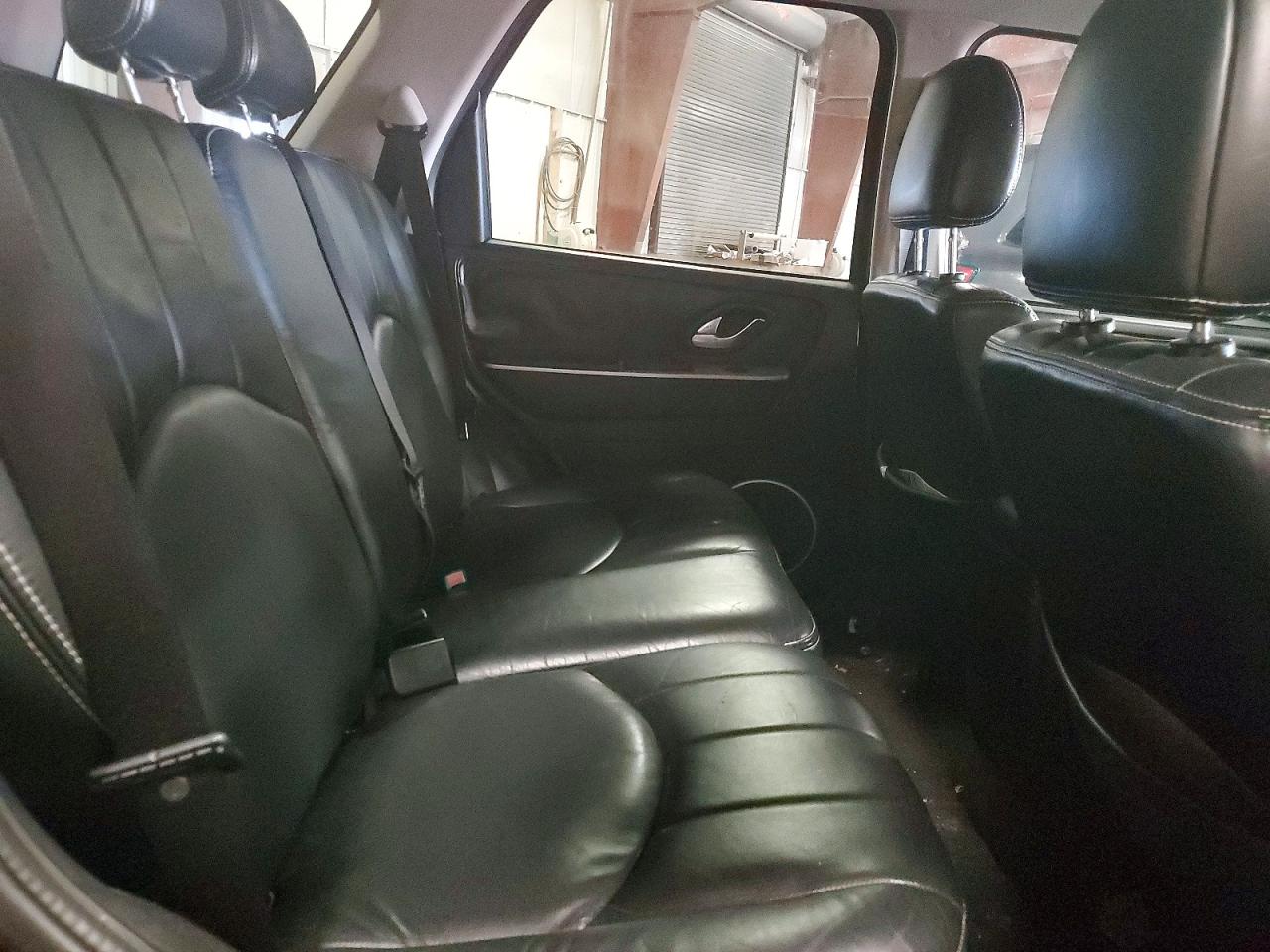 2005 MERCURY MARINER photo 21