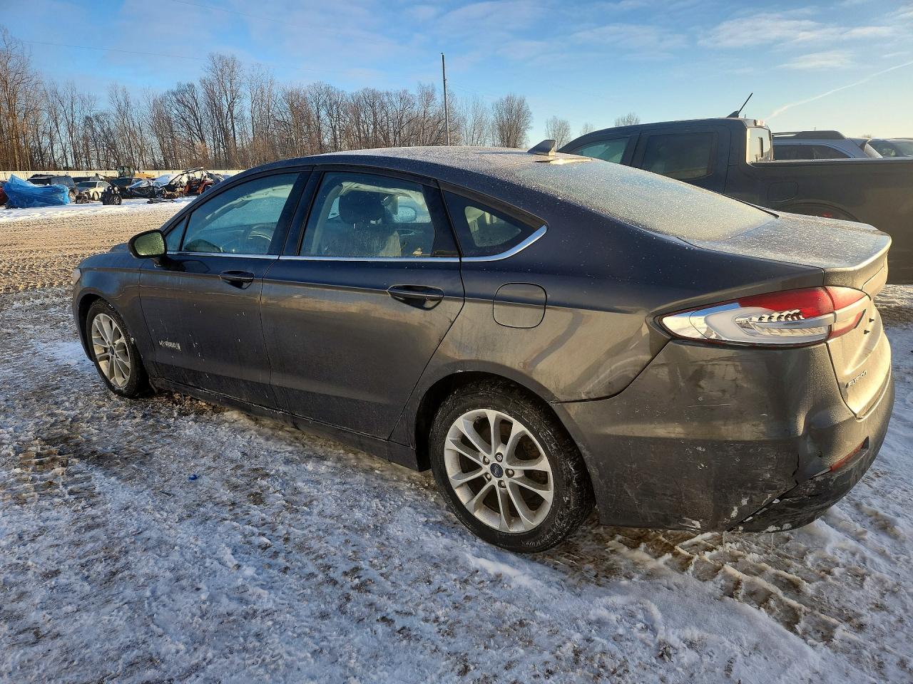 2019 FORD FUSION SE photo 2