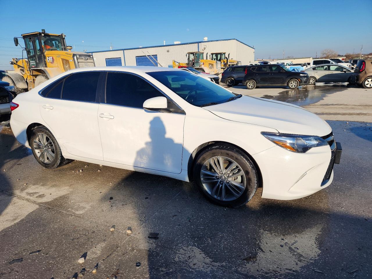 2016 TOYOTA CAMRY SE photo 4