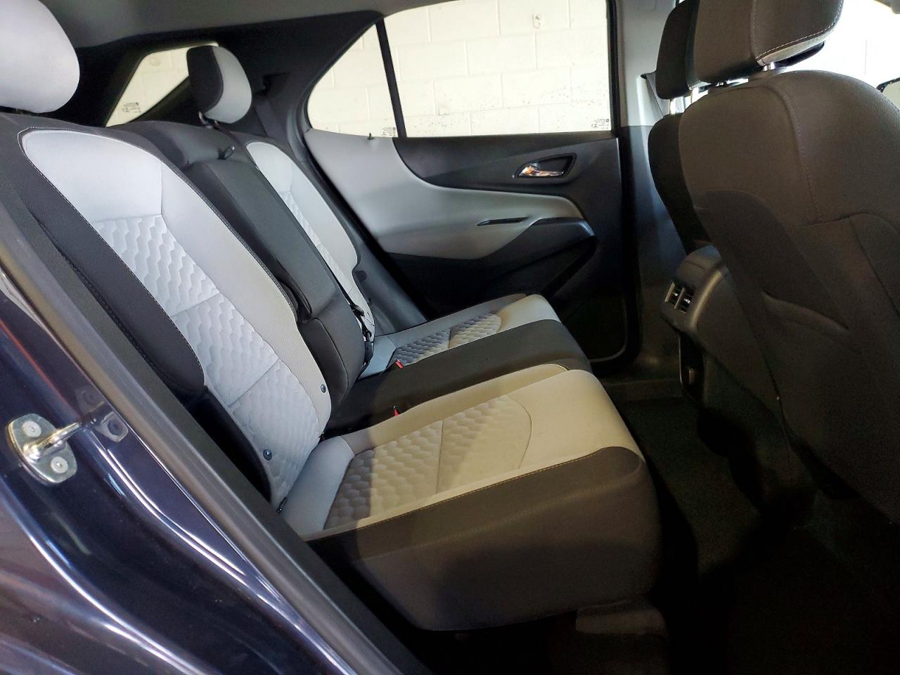 2018 CHEVROLET EQUINOX LS photo 11
