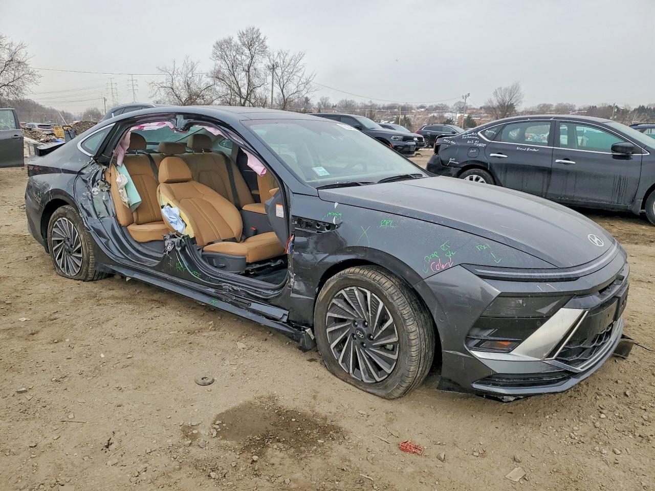 2025 HYUNDAI SONATA HYBRID photo 4
