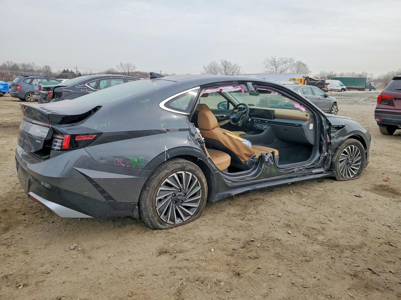 2025 HYUNDAI SONATA HYBRID photo 3