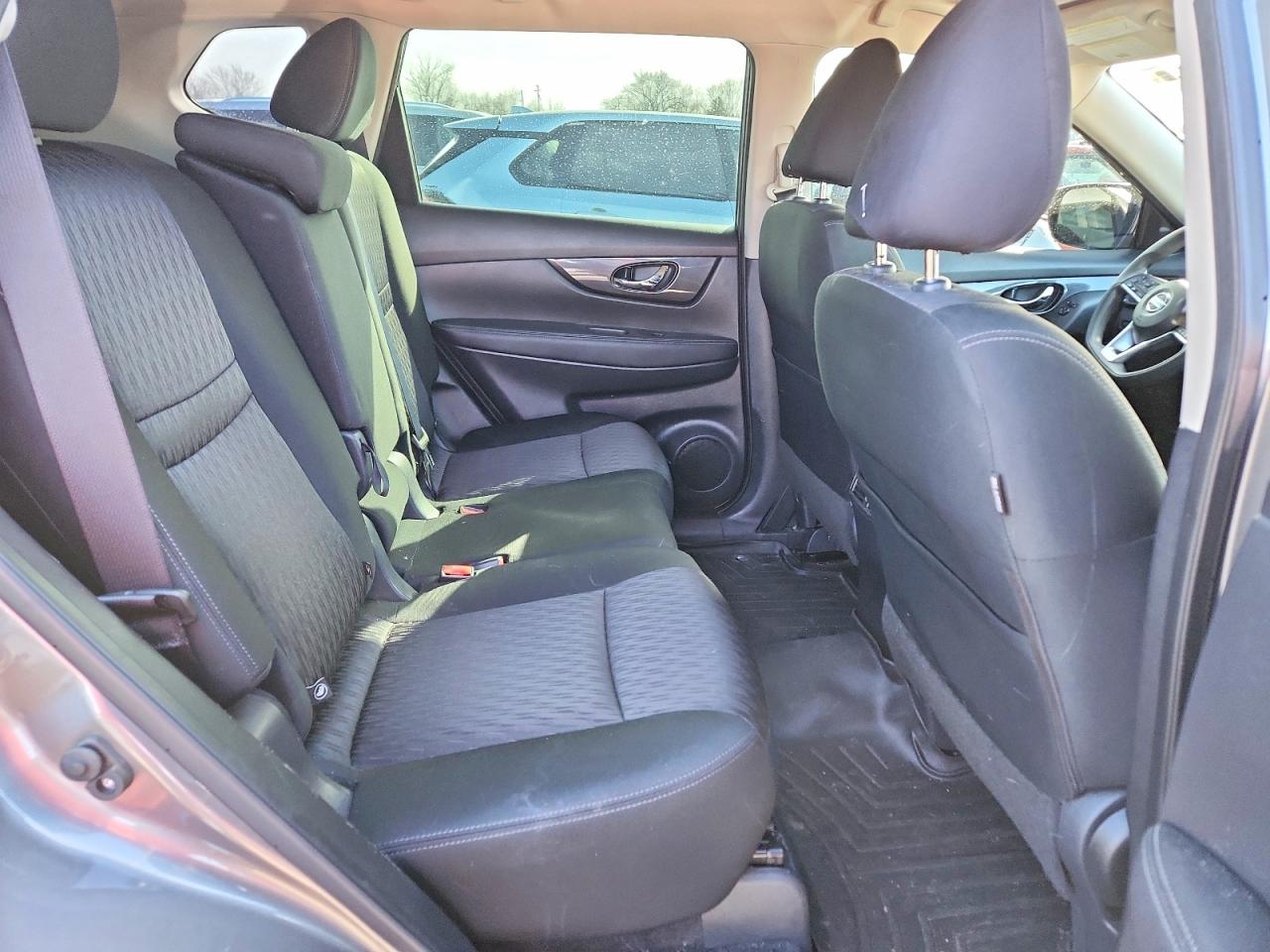 2018 NISSAN ROGUE S photo 21