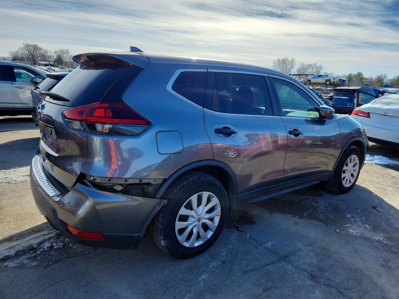 2018 NISSAN ROGUE S photo 5