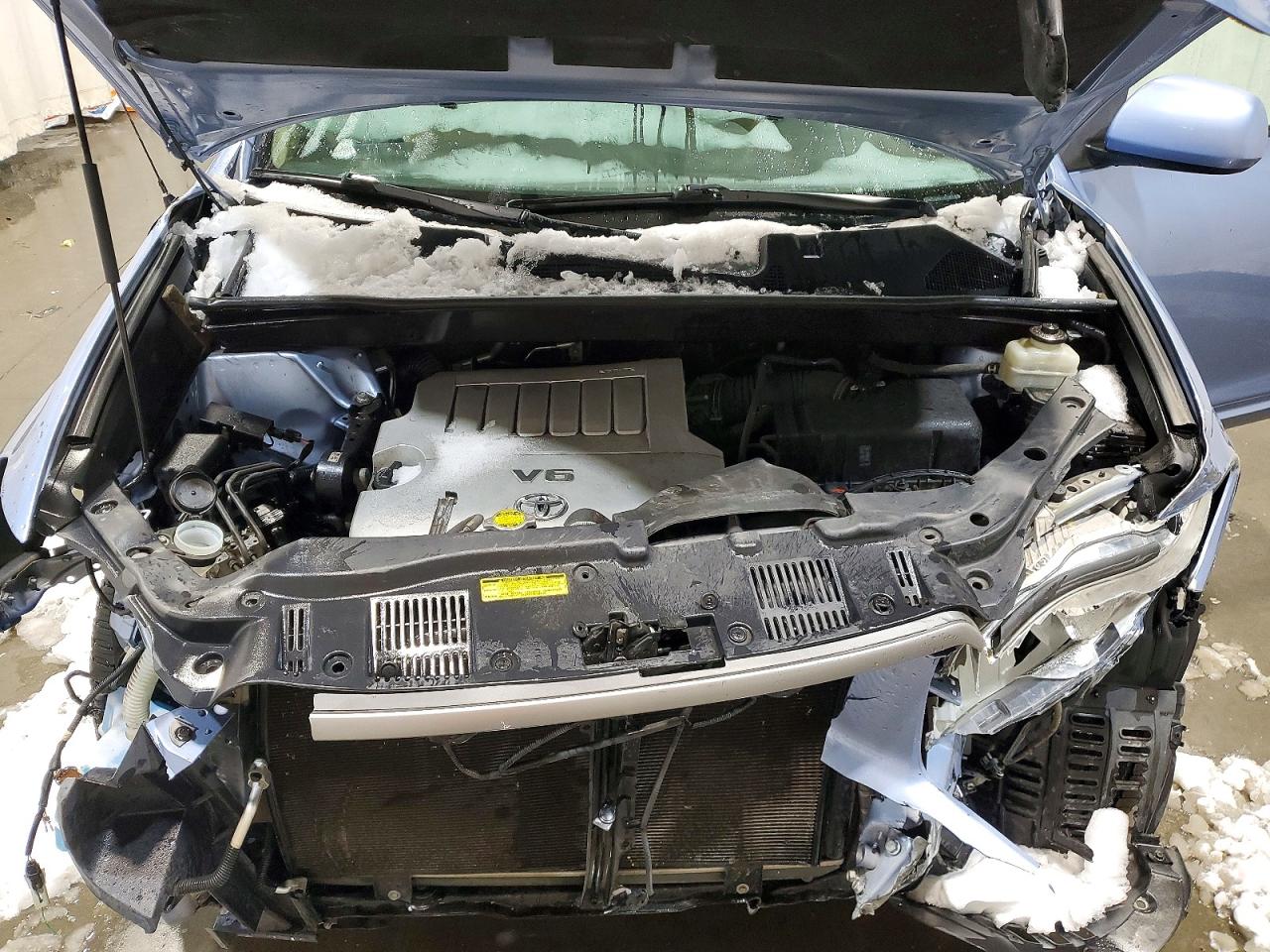 2010 TOYOTA HIGHLANDER BASE photo 12