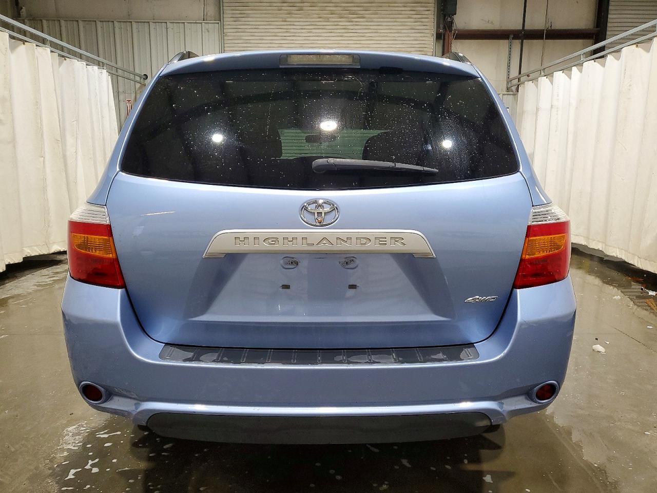 2010 TOYOTA HIGHLANDER BASE photo 6