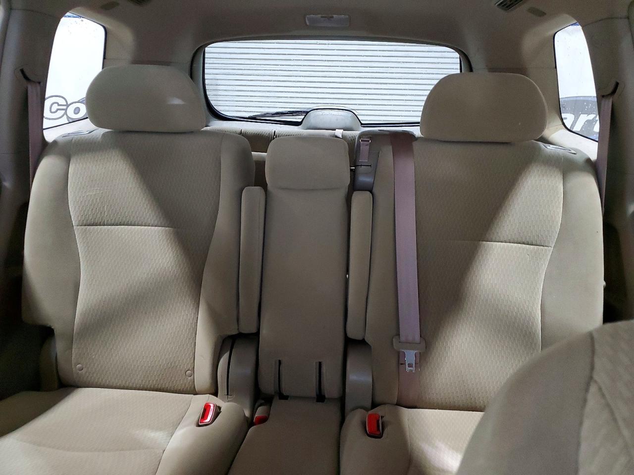 2010 TOYOTA HIGHLANDER BASE photo 10
