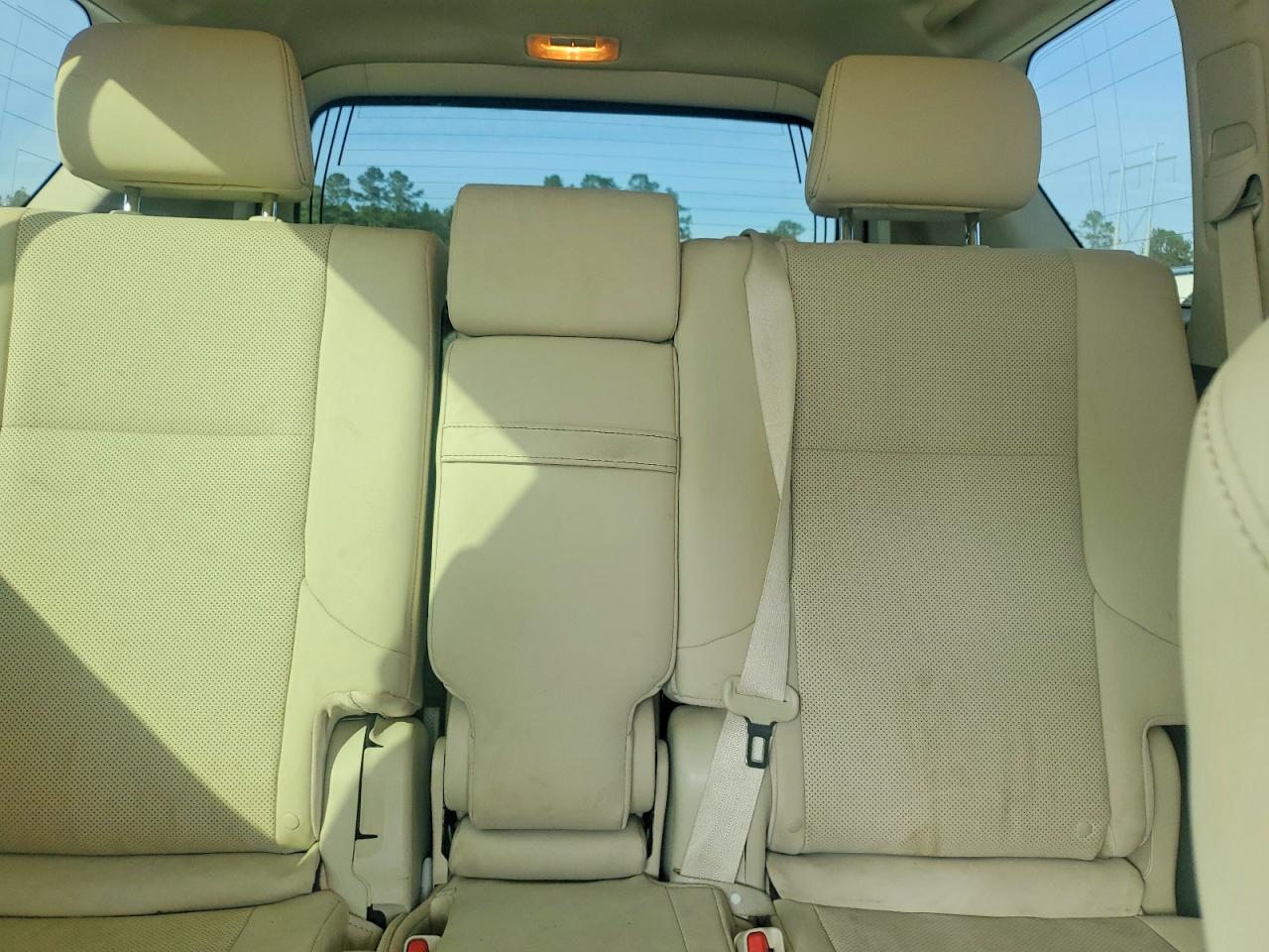 2022 LEXUS GX 460 photo 19