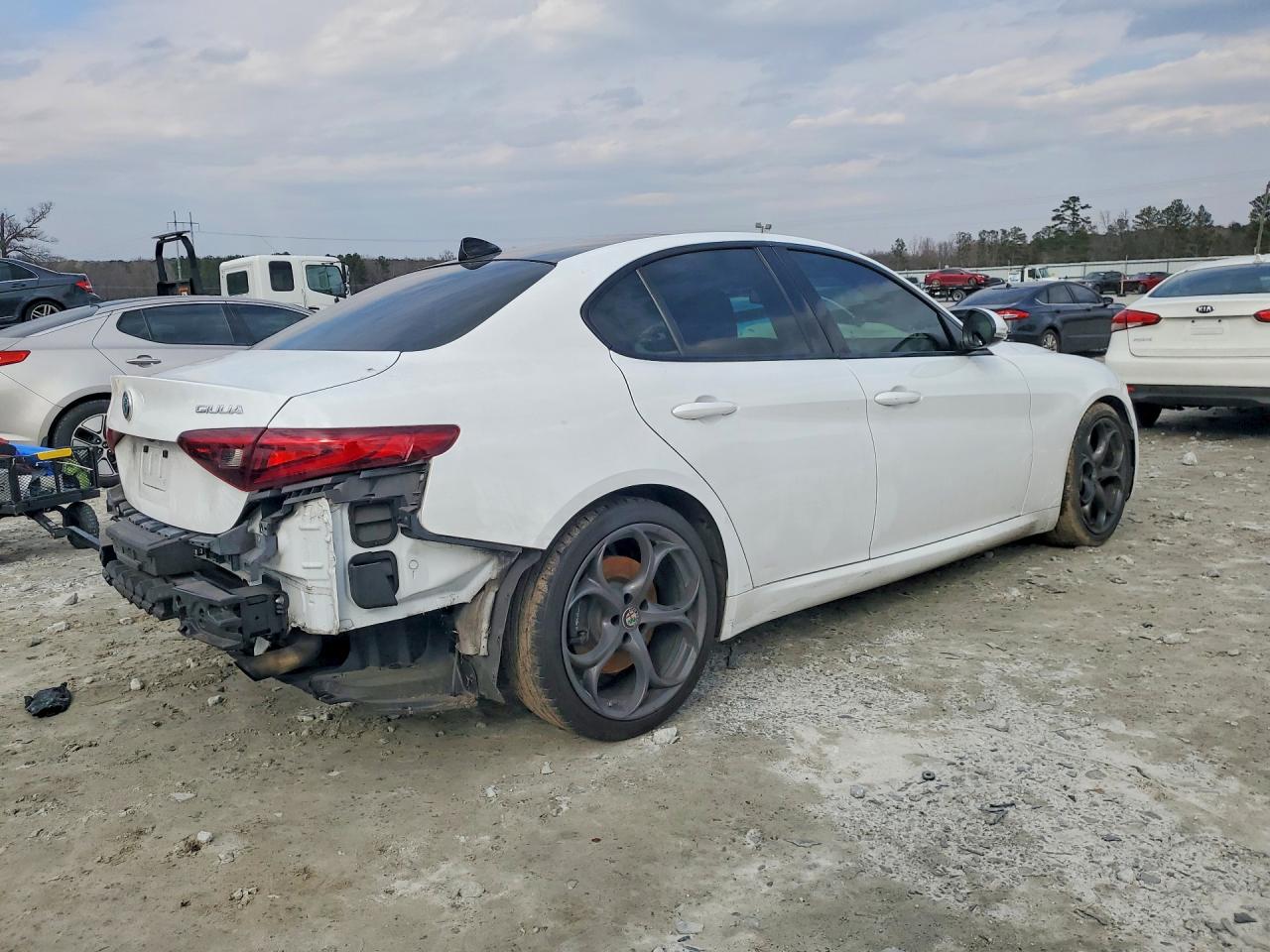 2018 ALFA ROMEO GIULIA TI photo 7