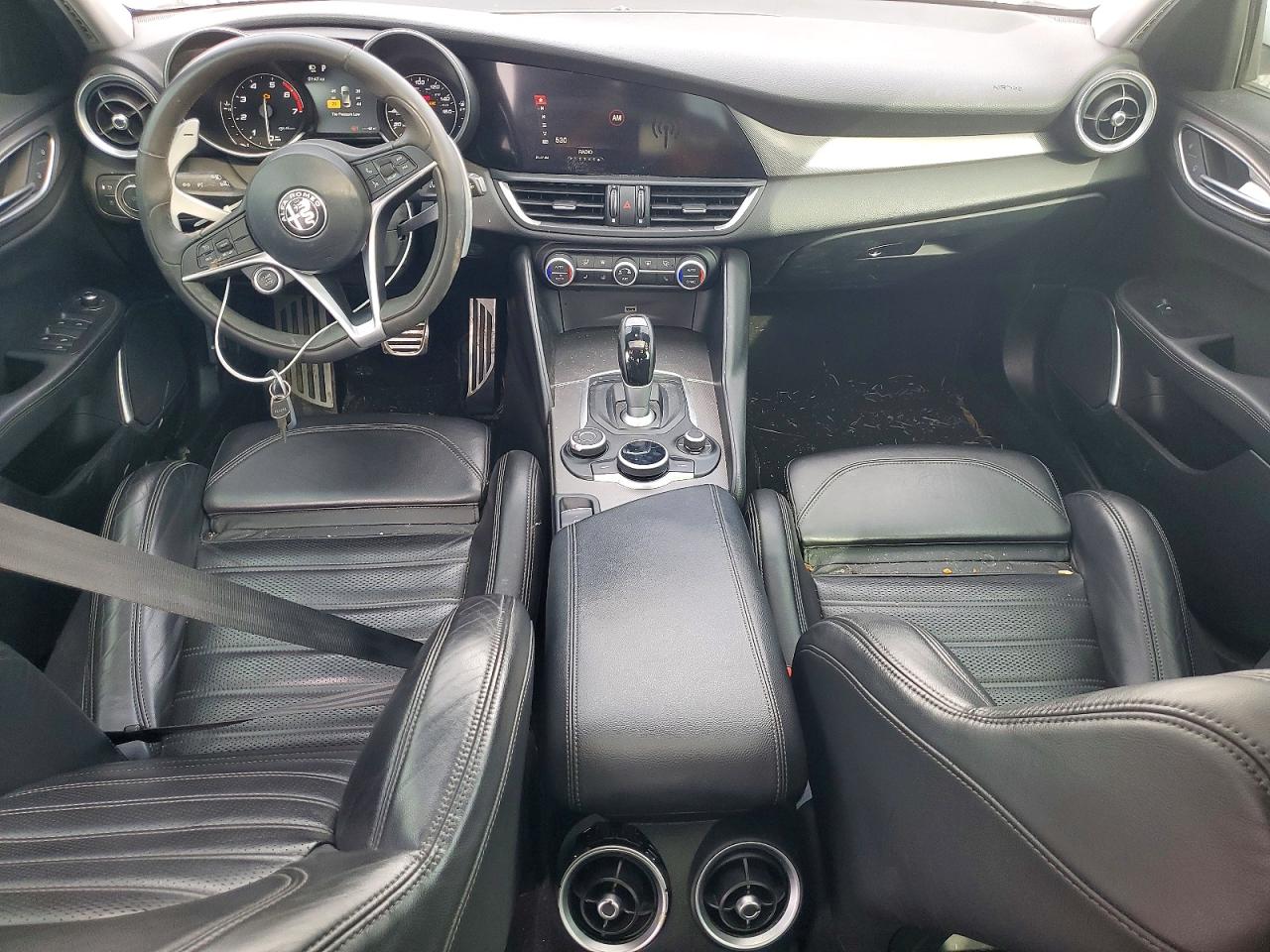 2018 ALFA ROMEO GIULIA TI photo 22