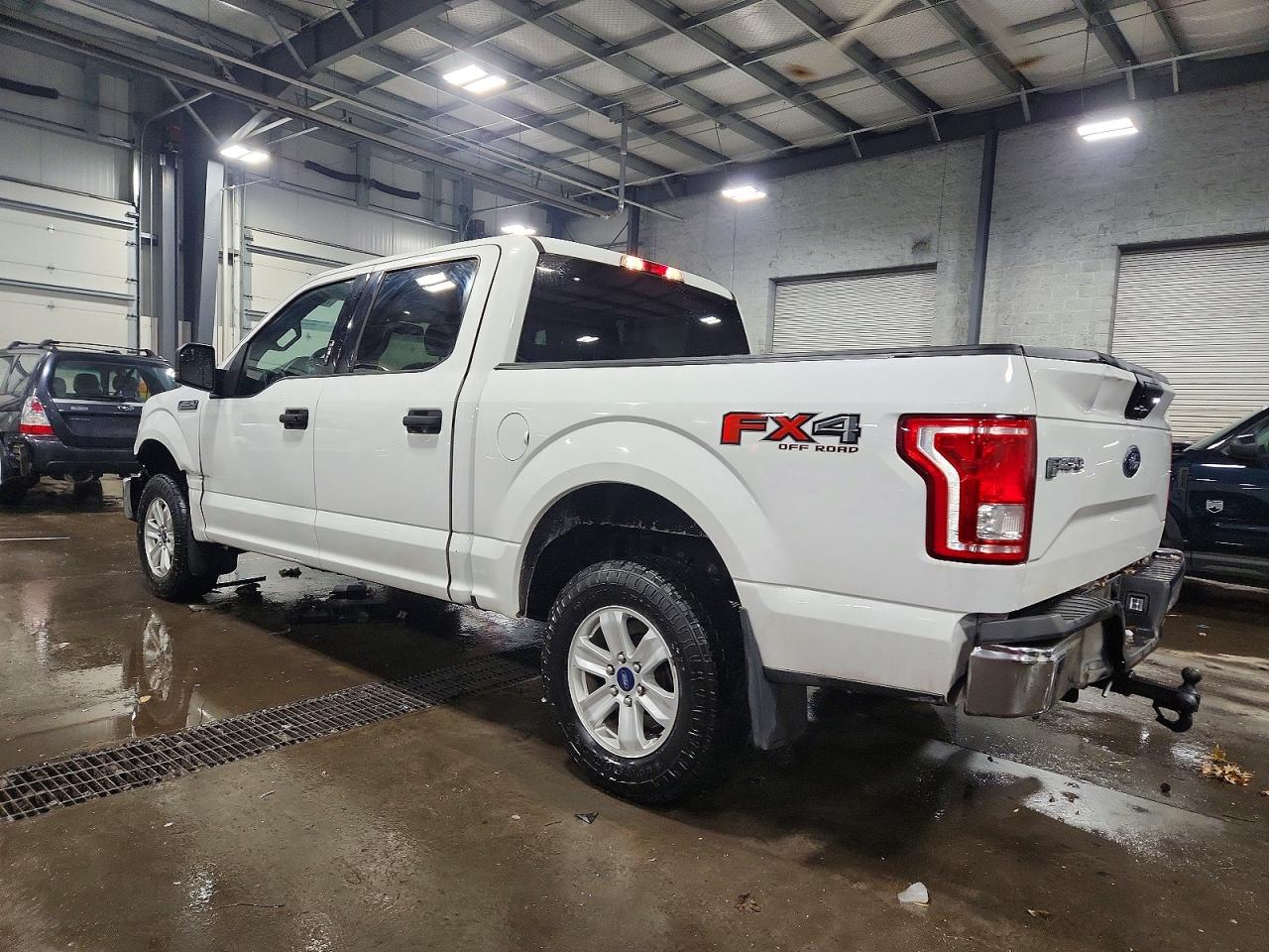 2017 FORD F150 SUPERCREW photo 2