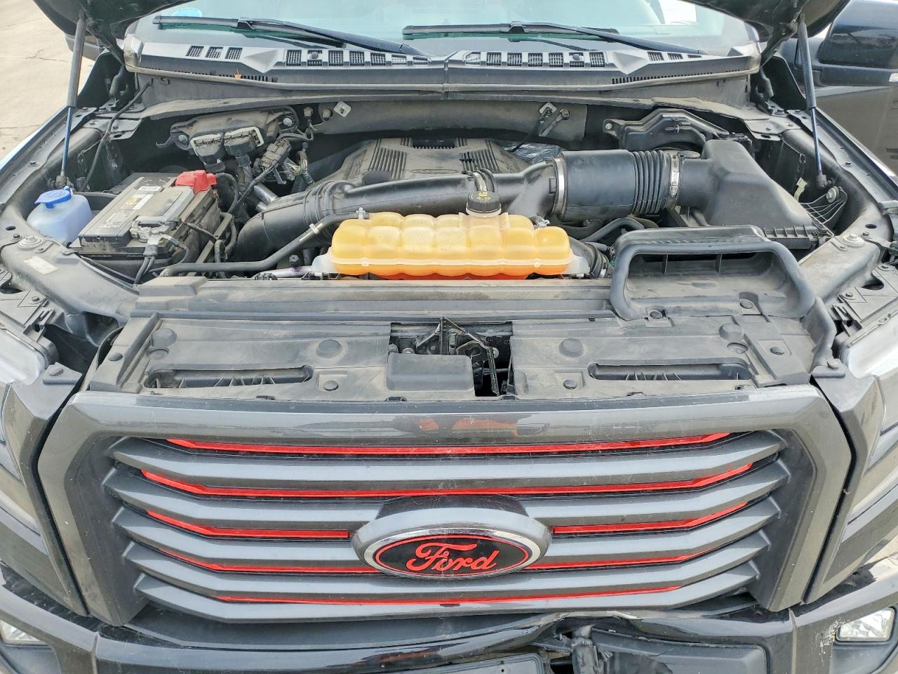 2017 FORD F150 photo 31