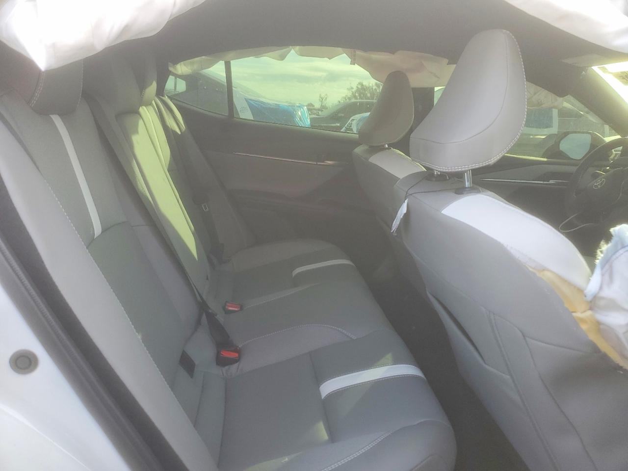 2025 TOYOTA CAMRY SE photo 19