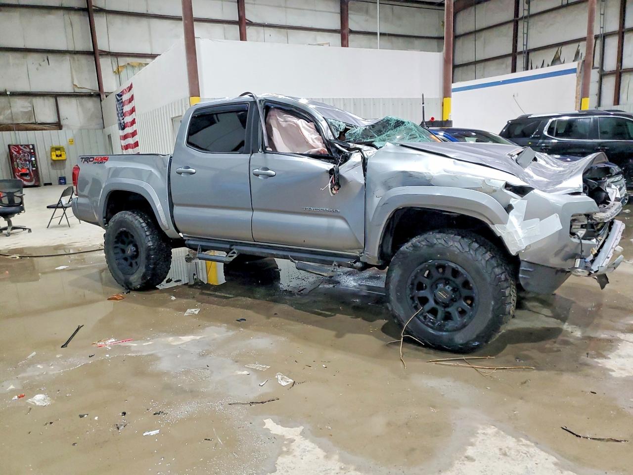2017 TOYOTA TACOMA DOUBLE CAB photo 10