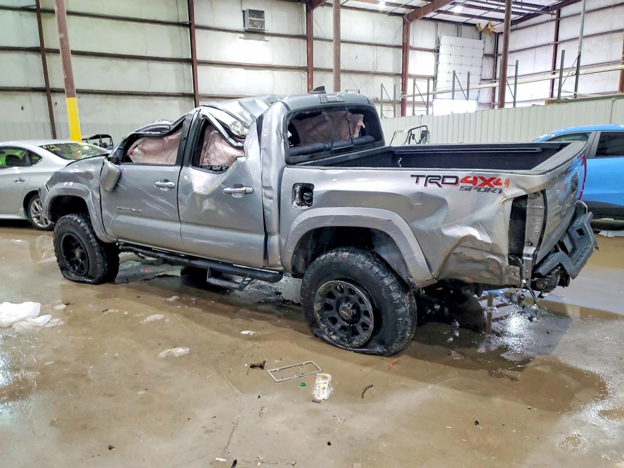 2017 TOYOTA TACOMA DOUBLE CAB photo 4